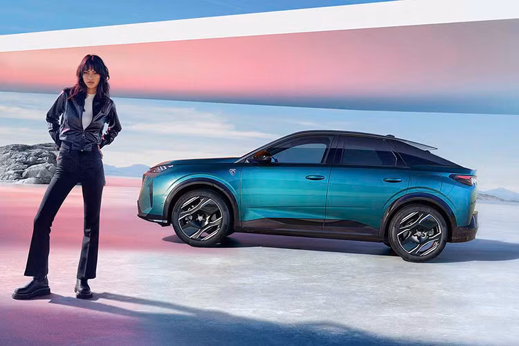 Đây là một thành tựu đáng chú ý tạo nên chuẩn mực mới về hiệu suất cho xe điện. Tuy nhiên, vẫn còn một số nghi ngờ xung quanh tuyên bố về Peugeot E-3008 Long Range 2025 chạy điện khi các chi tiết cụ thể về quá trình thử nghiệm chưa được công bố đầy đủ.