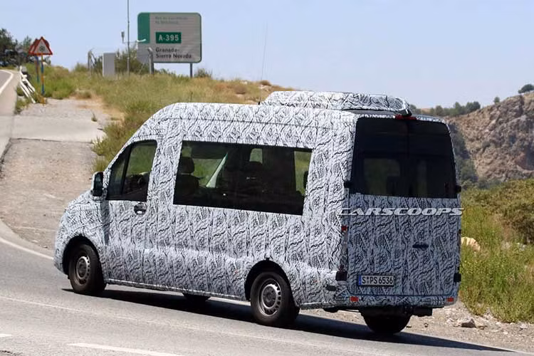 Mẫu xe van của hãng xe sang Đức - Mercedes-Benz có thể sẽ sở hữu động cơ 4 xy lanh 2.0 L, động cơ dầu 3.0 L và các biến thể plug-in hybrid hoặc động cơ điện. Danh sách các phiên bản động cơ này có thể được cung ứng đầy đủ vào thời điểm năm 2020.