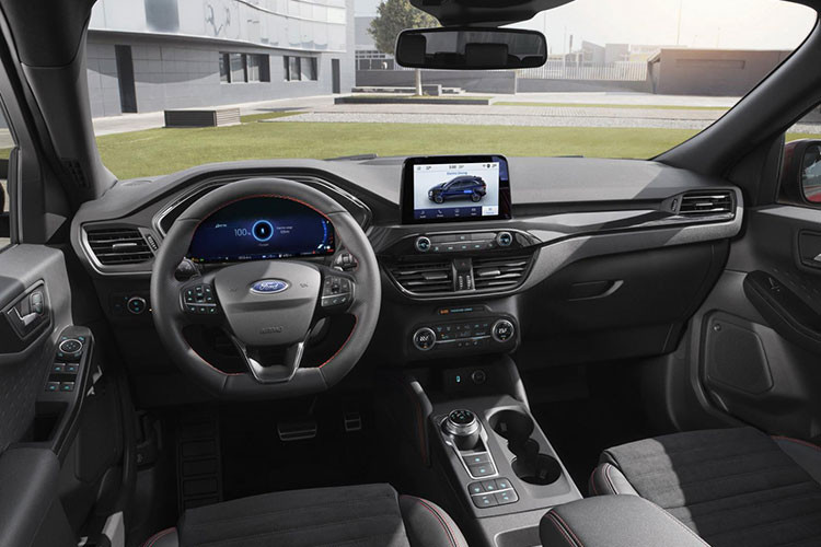 Mẫu Ford Kuga 2019 có tích hợp công nghệ hiện tại FordPass Connect, không chỉ có WiFi hotspot mà còn có các tính năng thông minh khác như định vị phương tiện, khóa/mở khóa cửa từ xa, khởi động xe từ xa, và nhiều hơn nữa thông qua một ứng dụng điện thoại cụ thể.