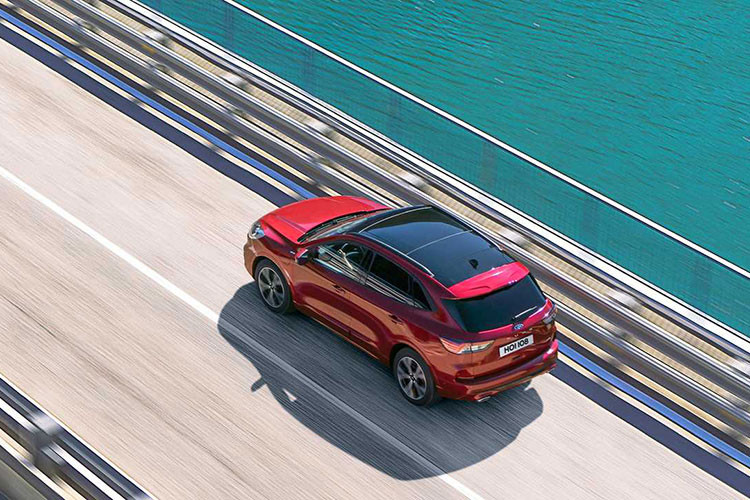 Giá xe Ford Kuga 2019 hiện chưa được công bố chính thức, tuy nhiên nó được kỳ vọng sẽ là mẫu SUV quan trọng của nhà sản xuất Mỹ tại thị trường châu Âu trong thời gian a mắt sắp tới đây.