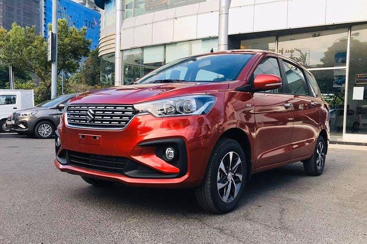 Theo khảo sát, Suzuki Ertiga nhập khẩu hiện chủ yếu còn hàng bản Sport số tự động (559,9 triệu đồng) và các ưu đãi tập trung cho model này. Trong khi đó, lượng xe của Ertiga MT (499,9 triệu đồng) còn ít và cũng không có ưu đãi nào đáng kể ngoài chương trình hỗ trợ vay hoặc tặng phiếu nhiên liệu từ nhà sản xuất.