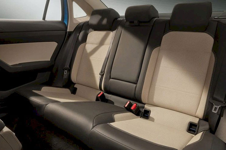 Một điểm đáng chú ý nữa là khả năng Slavia sẽ được trang bị các tính năng an toàn chủ động ADAS, như ga tự động thích ứng và cảnh báo điểm mù. Tuy nhiên, vẫn chưa rõ những tính năng này có xuất hiện trên bản thương mại tại Việt Nam hay không.