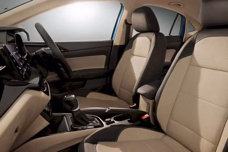 Ngoài ra, theo cấu hình tại Ấn Độ, xe còn có bản máy 1.5L TSI, 4 xi-lanh tăng áp, cho công suất 150 mã lực và mô-men xoắn 250 Nm, đi kèm hộp số ly hợp kép 7 cấp – tuy chưa rõ có được phân phối tại Việt Nam hay không.