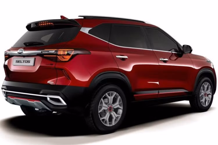 Tùy vào từng thị trường, Kia Seltos 2020 sẽ có 3 động cơ khác nhau. Thứ nhất là động cơ xăng 4 xi-lanh, tăng áp, dung tích 1,6 lít, sản sinh công suất tối đa 175 mã lực. Con số tương ứng của động cơ xăng 4 xi-lanh, hút khí tự nhiên, dung tích 2.0 lít là 147 mã lực. Cuối cùng là động cơ diesel 4 xi-lanh, dung tích 1,6 lít với công suất tối đa 134 mã lực.