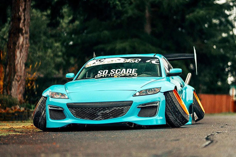 Được biết, sau khi đoạn video quay cảnh chiếc Mazda RX-8 lên rơ-moóc được đăng tải, tài khoản Instagram của Luke đã tăng 25.000 lượt theo dõi. Sau khi chiếc xe bị đốt cháy, tài khoản này tiếp tục tăng thêm 17.000 lượt theo dõi.