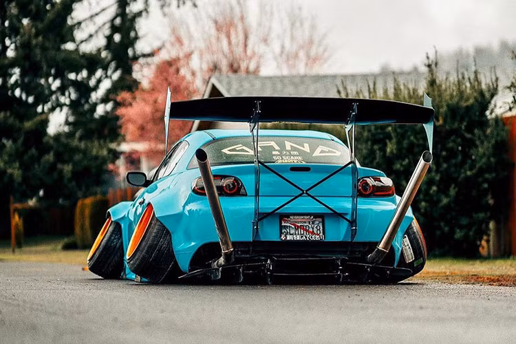 Người đàn ông này hiện hi vọng có thể tìm được video quay lại cảnh chiếc Mazda RX-8 của mình bị phóng hỏa để cung cấp bằng chứng cho cảnh sát và hi vọng sẽ sớm tìm ra thủ phạm. 