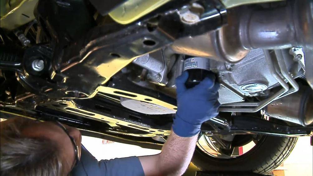 Phu tung oto nao can thay the bao duong de an toan?-Hinh-2