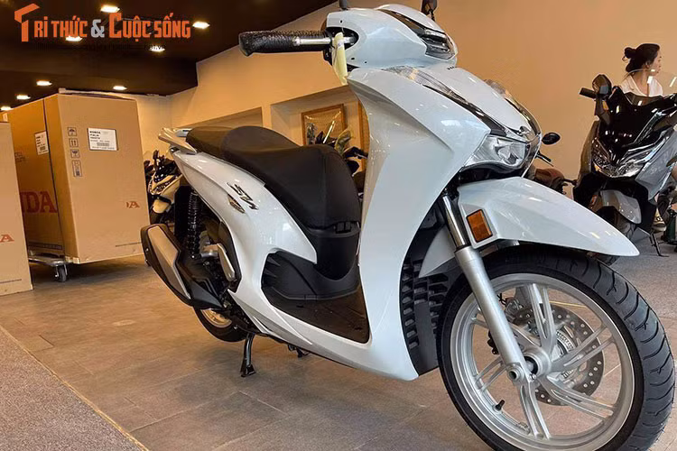 Honda SH 350i hon 300 trieu dong sap ra mat tai Viet Nam?-Hinh-2