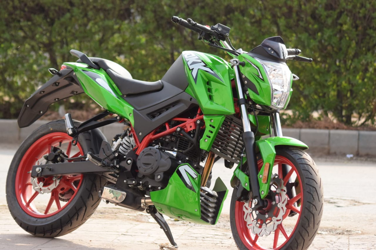 Được biết, Rokk 200 hiện đang được bán ra tại thị trường Pakistan với mức giá chỉ 47,5 triệu đồng. Ngoài mẫu xe này, thương hiệu Sigma còn có nhiều mẫu xe khác nhái lại ngoại hình của các siêu môtô nổi tiếng như Ducati 858, BMW S1000RR, Honda CBR250R... với giá siêu rẻ.