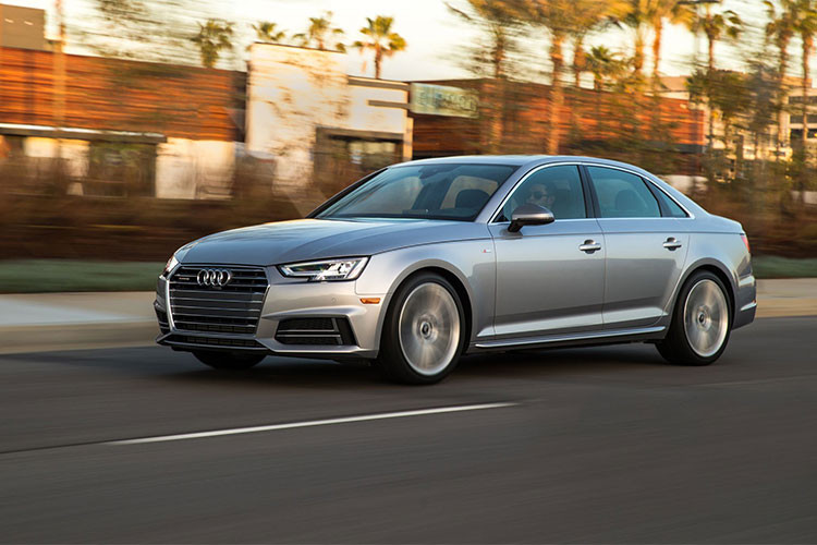 Tương tự như Audi A3, “người anh em” Audi A4 cũng được NHTSA và IIHS đánh giá cao về khả năng an toàn, bảo vệ người lái cũng như hành khách trong xe khi xảy ra va chạm. Mẫu xe này được Audi trang bị các hệ thống an toàn tiêu chuẩn như cảnh báo va chạm, phanh tự động ở tốc độ chậm, bên cạnh những gói tùy chọn an toàn cao cấp.
