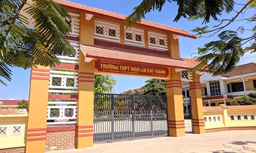 Cong an Quang Binh lam ro nhom nu sinh bi quay clip danh hoi dong-Hinh-2