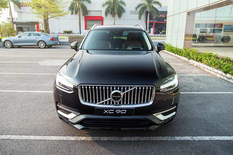 Xe sang Volvo tai Viet Nam duoc uu dai den hon 300 trieu-Hinh-2