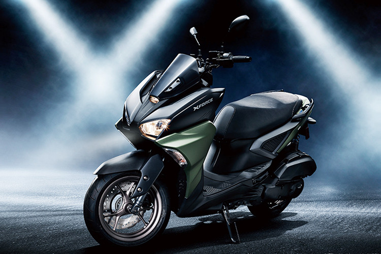 Giá xe Yamaha Force 155 2024 tại Đài Loan (Trung Quốc) tương đương khoảng 77 triệu đồng khi quy đổi ra tiền Việt. Mẫu xe này được xem là đói thủ của đối thủ Honda SH160i và không được phân phối chính hãng tại Việt Nam, khách hàng muốn sở hữu có thể đặt qua các đại lý tư nhân.