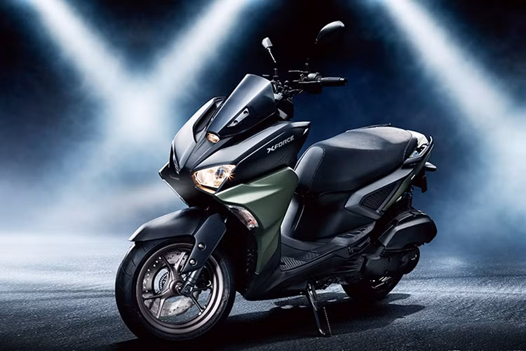 Giá xe Yamaha Force 155 2024 tại Đài Loan (Trung Quốc) tương đương khoảng 77 triệu đồng khi quy đổi ra tiền Việt. Mẫu xe này được xem là đói thủ của đối thủ Honda SH160i và không được phân phối chính hãng tại Việt Nam, khách hàng muốn sở hữu có thể đặt qua các đại lý tư nhân.