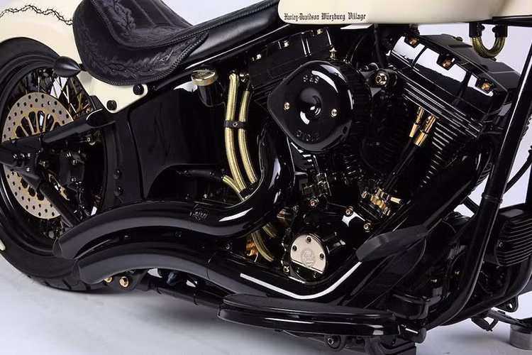 Nhà đấu giá Bonhams dự đoán rằng chiếc xe đặc biệt này sẽ được bán đấu giá trong khoảng 61.000 - 120.000 USD (tương đương 1,4 - 2,8 tỷ đồng).