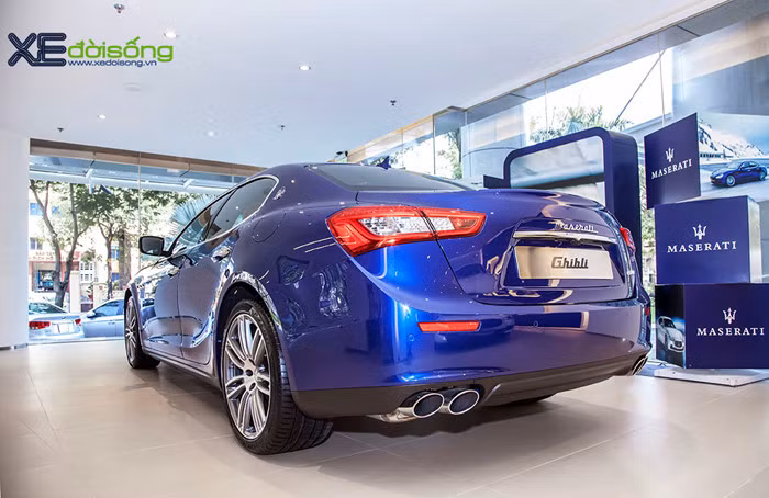 Sau thành công của Quattroporte Ermenegildo Zegna, hai thương hiệu tiếp tục tiến xa hơn với dòng xe Maserati Ghibli, cũng trong năm 2014 khi tung ra bản Ghibli Ermenegildo Zegna Concept tại Paris Motor Show trong năm này.