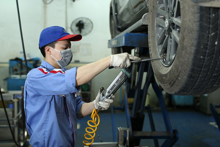 Oto can phai bao duong gi sau khi lan banh khoang 20.000 km ?-Hinh-2