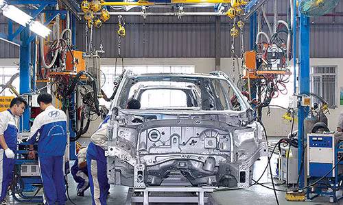 Khong doi chinh sach, oto san xuat trong nuoc se “teo dan”