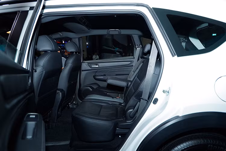 Cả 2 phiên bản L và G của Honda BR-V thế hệ mới đều được trang bị động cơ 1.5L DOHC i-VTEC cho công suất tối đa 119 Hp ở vòng tua 6.600 vòng/phút và mô men xoắn cực đại lên đến 145 Nm tại dải vòng tua 4.300 vòng/phút.