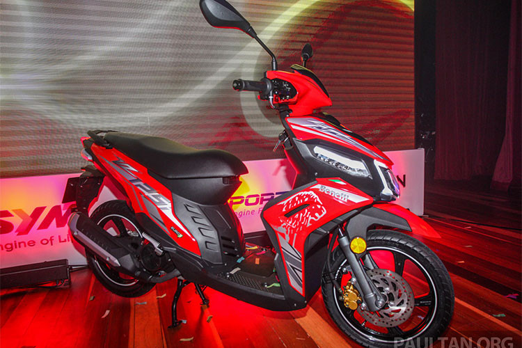 Tại Malaysia, giá xe Benelli VZ125i sẽ được bán ra với hai phiên bản là bản tiêu chuẩn và bản đặc biệt, trong đó phiên bản tiêu chuẩn có mức đề xuất từ 5.288 Ringgit (tương đương 29,5 triệu đồng), phiên bản đặc biệt sẽ có giá 5.588 Ringgit (tương đương 31,5 triệu đồng).