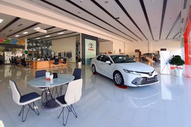 Luong xe oto dang ky moi tai Viet Nam giam sau vi COVID-19-Hinh-2