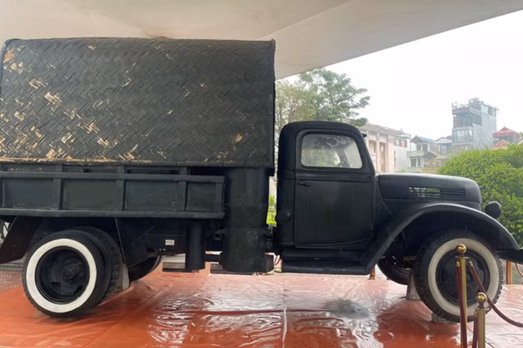 Ngày 25/12/2018, Thủ tướng Chính phủ đã ký Quyết định số 1821/QĐ-TTg công nhận Bảo vật Quốc gia đợt 7 cho 22 hiện vật và nhóm hiện việt, trong đó có chiếc xe ôtô "Quốc tế" của Bảo tàng Hậu cần. Chiếc xe vận tải có màu xanh cỏ úa, chiều dài 6,7m, rộng 2,2m và cao 3,1m. Xe hiện đang được trưng bày tại Bảo tàng Hậu cần (Bộ Quốc phòng) tại Mỹ Đình, Nam Từ Liêm, Hà Nội. 