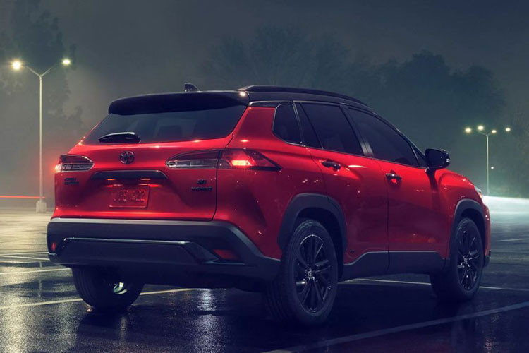 Phiên bản Nightshade của Toyota Corolla Cross 2024 được xem là giải pháp tăng thêm tính thể thao, mạnh mẽ cho Corolla Cross nhưng có mức giá dễ chịu hơn so với bản GR Sport.