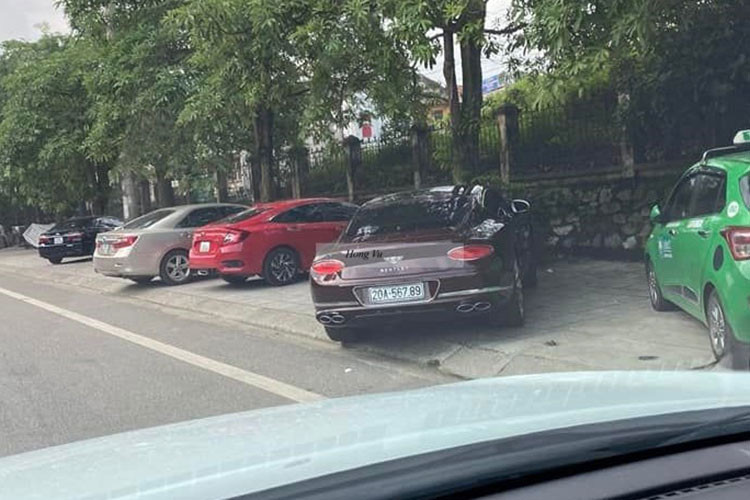 Động cơ Bentley Continental GT Mulliner thế hệ mới của đại gia Thái Nguyên là trái tim V8, dung tích 4.0L lít, 32 van, được tích hợp bộ tăng áp turbo kép, sản sinh ra công suất tối đa 542 mã lực tại vòng tua máy 6.000 vòng/phút và mô-men xoắn cực đại 770 Nm tại dải vòng tua máy 2.000 đến 4.000 vòng/phút.