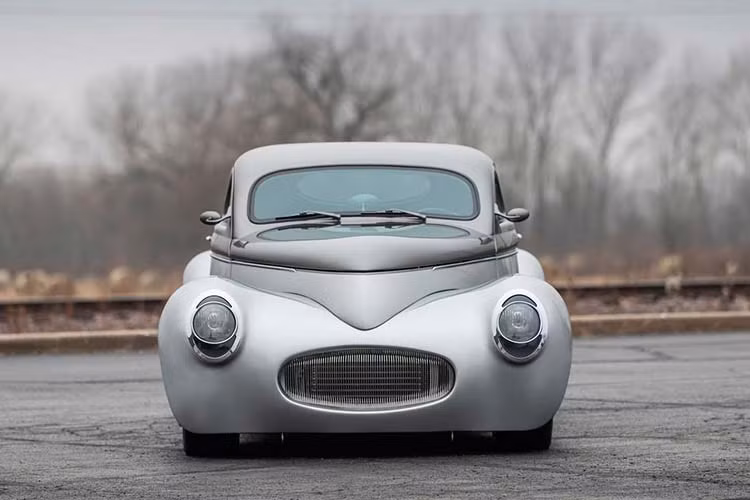 Không biết giá xe bán tải Willys 1941 này sẽ được bán đấu giá bao nhiêu tiền nhưng chắc chắn là không rẻ. Nếu ai mua được mẫu xe này, chắc chắn nó sẽ là một phương tiện đặc biệt mỗi khi xuất hiện trên đường phố.