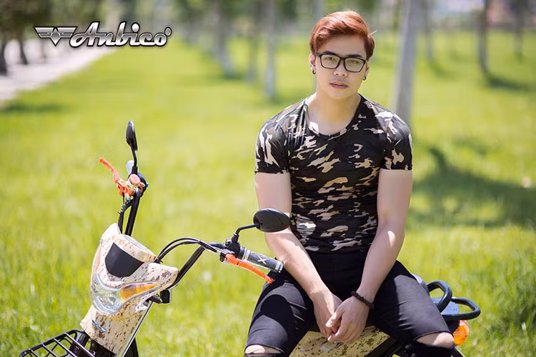 Bên cạnh đó, trong phiên bản 2016, xe Twister được trang bị thiết bị chống trộm và tìm xe từ xa (thiết bị chỉ sử dụng trên một số mẫu xe máy đắt tiền) - điều mà ít nhà sản xuất nào sử dụng trên một mẫu xe điện giá rẻ như trên thị trường Việt hiện nay.