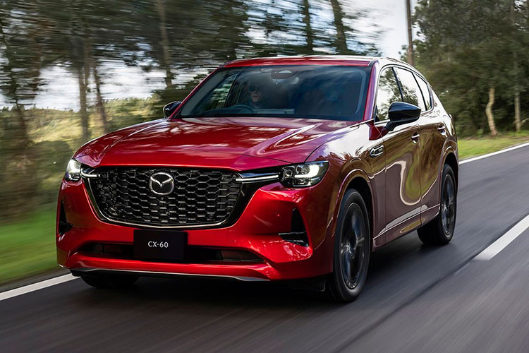 Tiếp đến là hệ truyền động mild hybrid, bao gồm máy dầu 6 xi-lanh kể trên và hệ thống điện M Hybrid Boost 48V, sản sinh công suất tối đa 251 mã lực tại tua máy 3.750 vòng/phút và mô-men xoắn cực đại 550 Nm tại dải tua máy 1.500 - 2.400 vòng/phút.