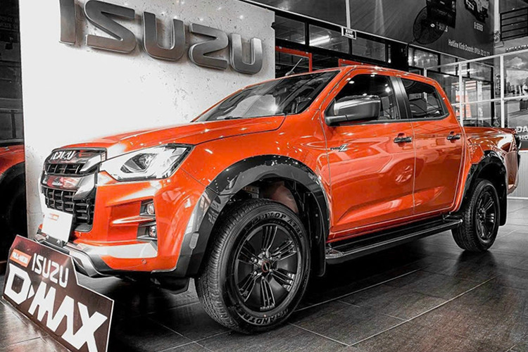 Mẫu xe còn lại thường xuyên nằm trong top 10 ôtô bán kém nhất thị trường Việt Nam trong tháng 4/2024 là Isuzu D-Max. Mẫu xe bán tải này đạt doanh số 30 xe trong tháng vừa qua, giảm 36,1%.