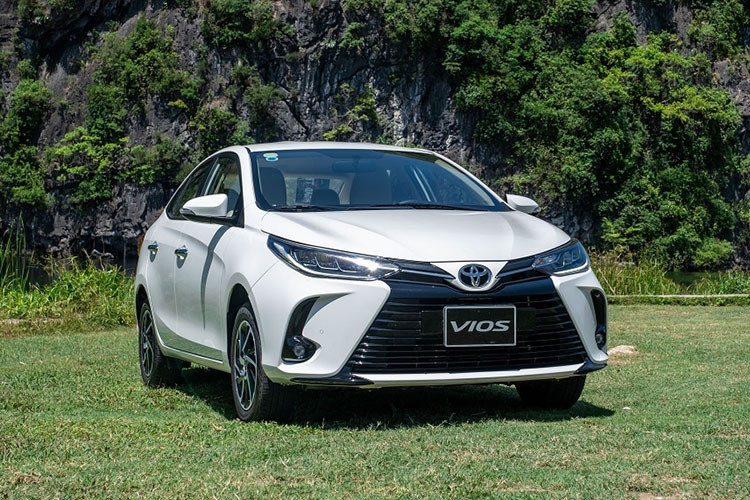 Trong tháng 10 vừa qua, Toyota Vios bán ra 2.197 xe giảm 196 xe so với tháng trước (2.393 xe). Tuy nhiên, với kết quả này, Toyota Vios tăng 2 bậc lên vị trí thứ 2 trong bảng xếp hạng. Hiện Toyota Vios là mẫu xe bán chạy nhất thị trường sau 10 tháng năm 2022 với 18.780 xe được bán ra và tạm thời giữ ngôi vương bán chạy nhất phân khúc Sedan hạng B.