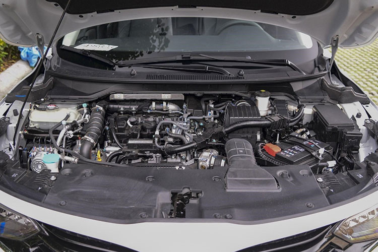 Nguồn cung cấp sức mạnh của Honda Envix 2019 là khối động cơ xăng 3 xi-lanh, tăng áp, dung tích 1.0 lít với công suất tối đa 122 mã lực và mô-men xoắn cực đại 173 Nm giống hệt Crider 2019. Sức mạnh được truyền tới bánh thông qua hộp số sàn 6 cấp hoặc CVT. 