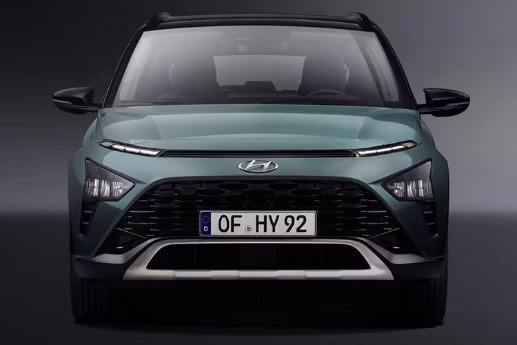 Những trang bị cho mẫu SUV cỡ B Hyundai Bayon 2021 bản Pure lại có những trang bị an toàn khá hiện đại như cảnh báo chuyển làn đường, phanh khẩn cấp tự động, phát hiện người đi bộ/xe đạp, hỗ trợ đèn pha và hệ thống kiểm soát hành trình.