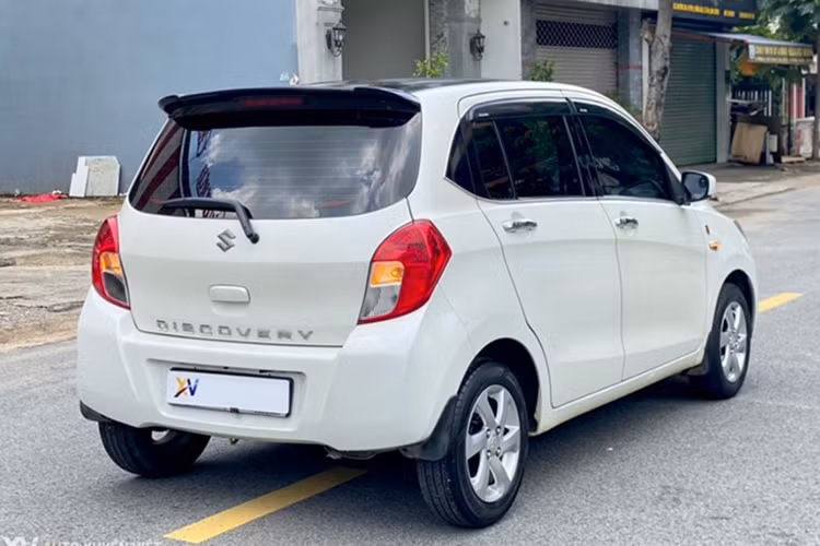Dẫu vậy, thiết kế ngoại thất của Celerio khá kén người dùng. Việc Celerio ngừng phân phối tại Việt Nam từ năm 2020 cũng khiến nhiều người dè dặt. Tuy nhiên, hệ thống phân phối của Suzuki Việt Nam vẫn không ngừng phát triển, đảm bảo sẵn nguồn linh kiện thay thế và đáp ứng tốt nhu cầu sửa chữa, bảo dưỡng cho người dùng.