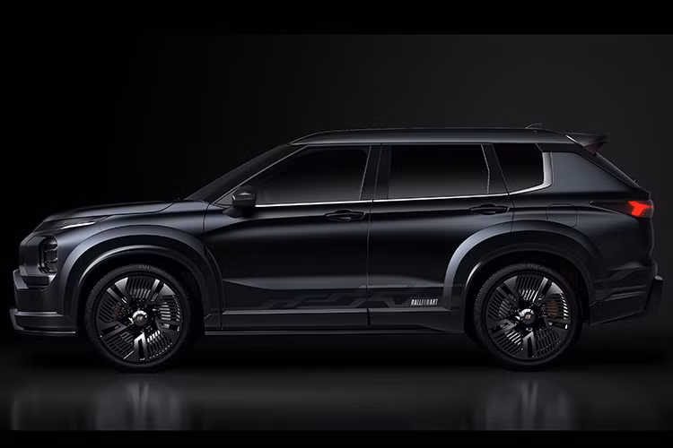 Theo tạp chí Best Car của Nhật Bản, Mitsubishi Outlander PHEV Ralliart 2024 mới sẽ ra mắt vào quý III tới. Nguyên bản xe lấy từ concept Vision Ralliart ra mắt vào năm 2023. 