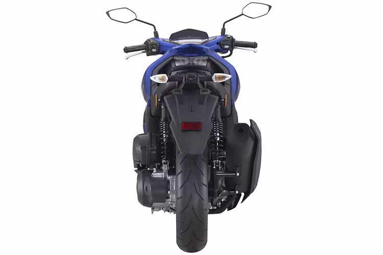 Mẫu xe ga Yamaha NVX 155 GP Edition phiên bản 2018 này sẽ vẫn sở hữu chiều dài 1.990 mm, rộng 700 mm và cao 1.125 mm. Chiều cao yên xe khoảng 790 mm và khối lượng của xe là 116 kg.