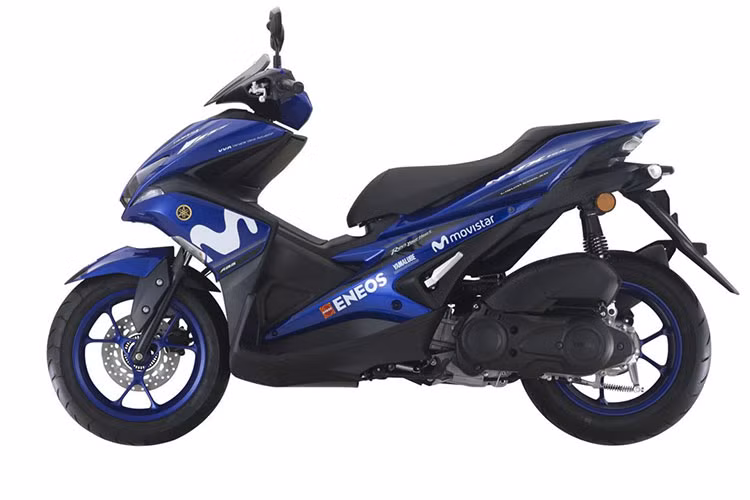 Yamaha NVX 155 là phiên bản thể thao hơn của chiếc tay ga NMax 155. Xe sử dụng động cơ SOHC 155 cc đi kèm van biến thiên (VVA), sản sinh công suất 14,8 mã lực tại 8.000 vòng/phút và mô-men xoắn 14,4 Nm tại 6.000 vòng/phút. NVX 155 được làm mát bằng chất lỏng và sử dụng hộp số vô cấp CVT.