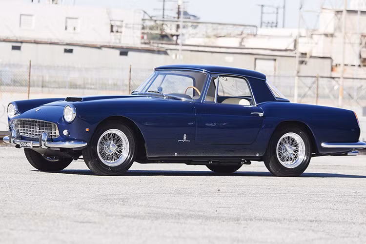 Trong khi mẫu 250 GT Lusso có khung gầm 5537 GT được định giá trong khoảng 2,2-2,5 triệu USD. 3 mẫu xe cuối cùng được rao bán là 1969 Ferrari Dino 206 GT, 1984 Ferrari 512 BBi và 1988 Ferrari 328 GTS.