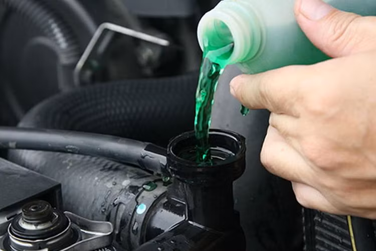 Nhung hang muc xe oto can quan tam trong mua nang nong-Hinh-3