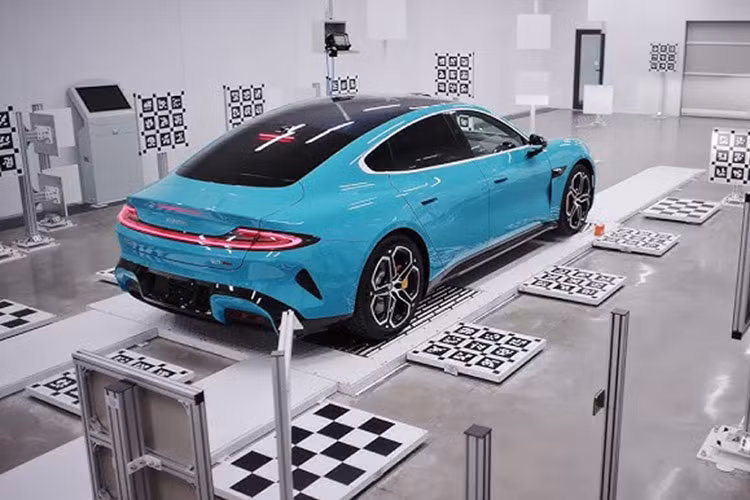 Các nhà phân tích cho rằng công ty sẽ có khả năng đạt điểm hòa vốn khi doanh số hàng năm đạt từ 300.000 đến 400.000 xe. Theo Ji Guo Wei, giám đốc nhà máy EV của Xiaomi, đã tiết lộ rằng công ty đã giao 20.000 chiếc SU7 chỉ trong tháng 10/2024.