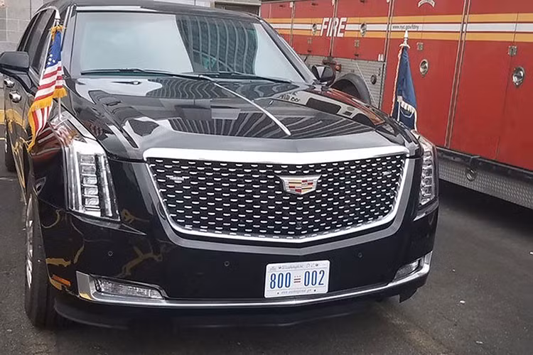 Trong thời gian tới, chiếc limousine The Beast mới sẽ tiếp tục thực hiện nhiệm vụ đưa Tổng thống Mỹ từ chuyên cơ Không lực 1 đến địa điểm cuối cùng trong những chuyến công du. Theo tin đồn, sẽ có tổng cộng 12 chiếc limousine tương tự được chế tạo dưới bản hợp đồng trị giá 15,8 triệu USD giữa mật vụ Mỹ và tập đoàn GM.