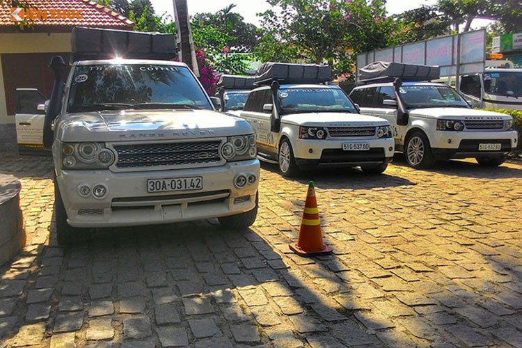 Khoảng hơn 12 chiếc SUVhạng sang Range Rover đời cũ được độ ống thở, giá chằng đồ trên nóc xe sẽ tham dự vào Hành trình từ trái tim 2019. Tuy nhiên những siêu xe của Đặng Lê Nguyên Vũ hiện vẫn chư lộ diện.