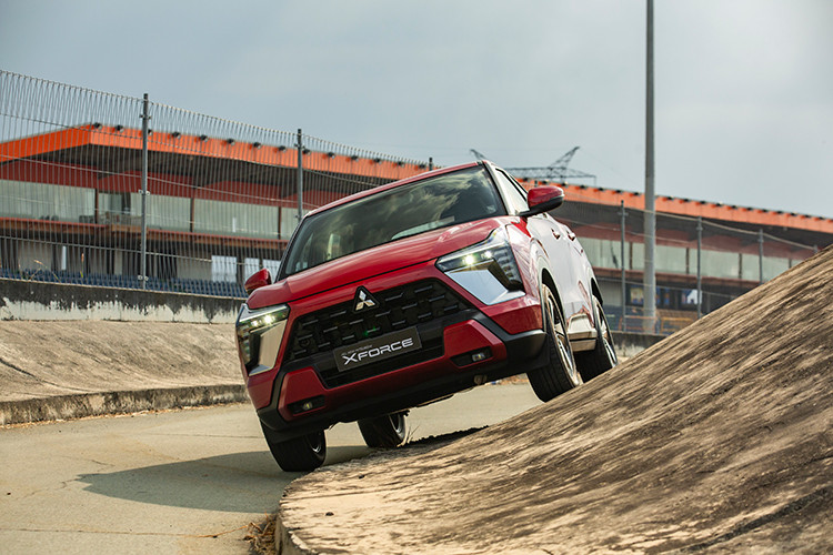 Mitsubishi Xforce tu 599 trieu tai Viet Nam - chiec SUV co B dang tien-Hinh-2