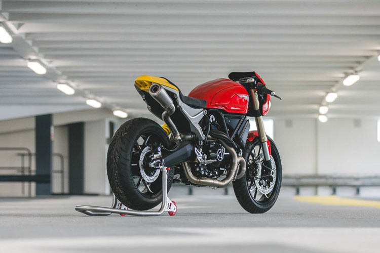 Bản độ Scrambler 1100 vẫn giữ nguyên khối động cơ L-twin, dung tích 1.079 phân khối, làm mát bằng không khí, sản sinh công suất tối đa 86 mã lực ở vòng tua 7.500 vòng/phút và mô-men xoắn cực đại 88 Nm ở vòng tua 4.750 vòng / phút. Động cơ đi với hộp số 6 cấp.