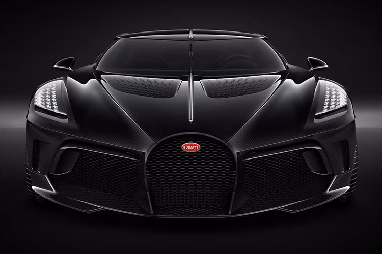 Mức giá Bugatti La Voiture Noire sau thuế dự kiến lên đến 16,7 triệu Euro (khoảng 18,7 triệu USD hay 437 tỷ đồng), Bugatti La Voiture Noire chính là chiếc xe đương đại đắt nhất thế giới hiện nay. Hiện hãng Bugatti chưa công bố thông số vận hành của chiếc xe đắt nhất thế giới này.