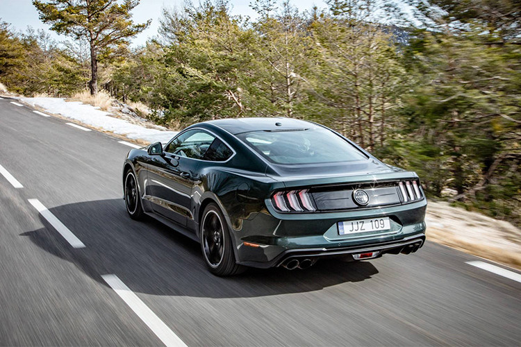 Mustang ''Bullitt'' phiên bản châu Âu sẽ đi vào sản xuất từ tháng 6/2018 và nó sẽ sớm đến tay các khách hàng Châu Âu trước cuối năm 2018. Hiện mắc giá của mẫu xe này tại đây vẫn chưa được công bố chính thức.