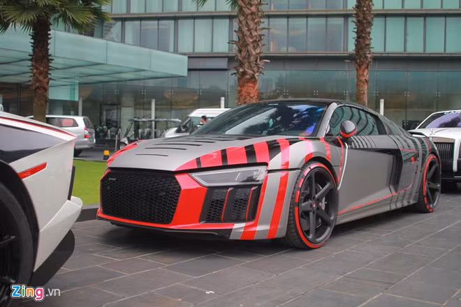 Việc doanh nhân Nguyễn Quốc Cường sử dụng chiếc Audi R8 V10 Plus cho hành trình Car Passion năm nay cũng là một điều bất ngờ. Trước thềm Car Passion 2019, chiếc McLaren 720S màu cam của doanh nhân này đã kịp ra biển số và được đồn đoán sẽ tham gia hành trình. Ảnh: Huy Bách.
