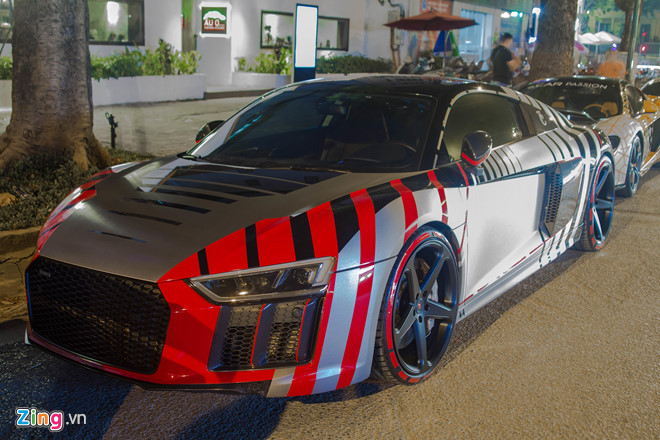 Rất có thể sức mạnh lên đến 720 mã lực và gầm xe khá thấp của McLaren 720S là nỗi lo đối với Cường Đô La khi phải vận hành trên cung đường hiểm trở. Cường Đô La cùng vợ sắp cưới cuối cùng quyết định đồng hành cùng siêu xe của thương hiệu Audi cho Car Passion 2019. Ảnh: Huy Bách.